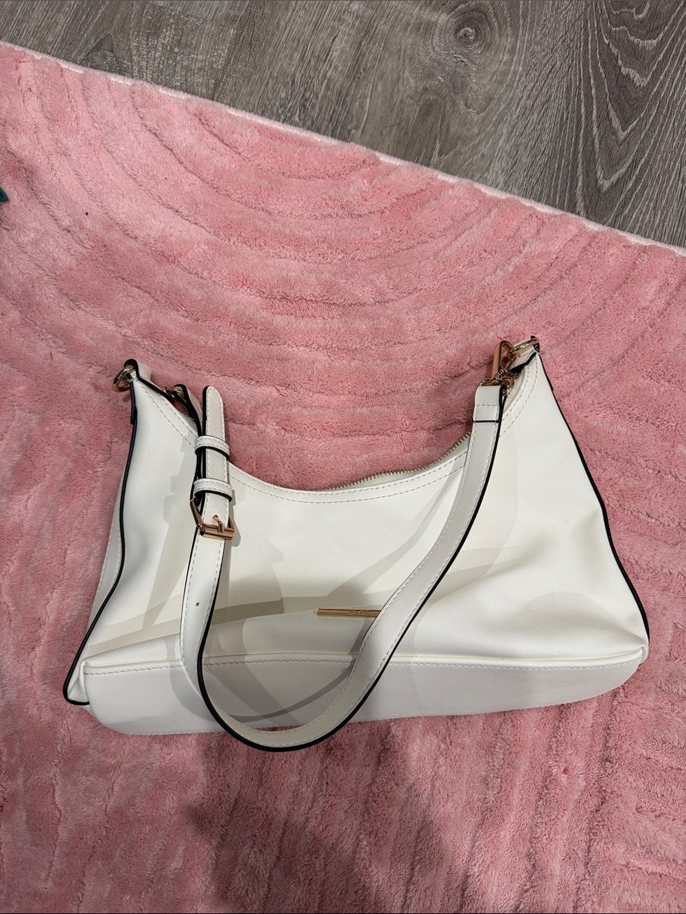 Aldo White Shoulder Bag with Gold Hardware